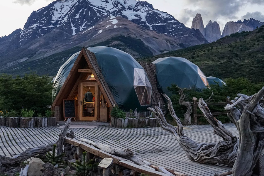 Brown wooden pods near mountains