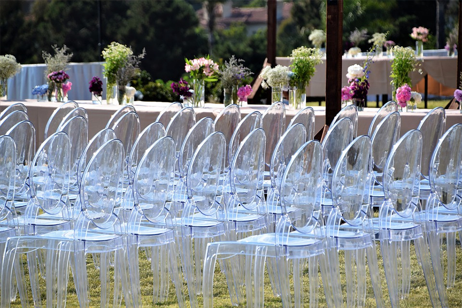 Sillas de boda al aire libre de acrílico transparente