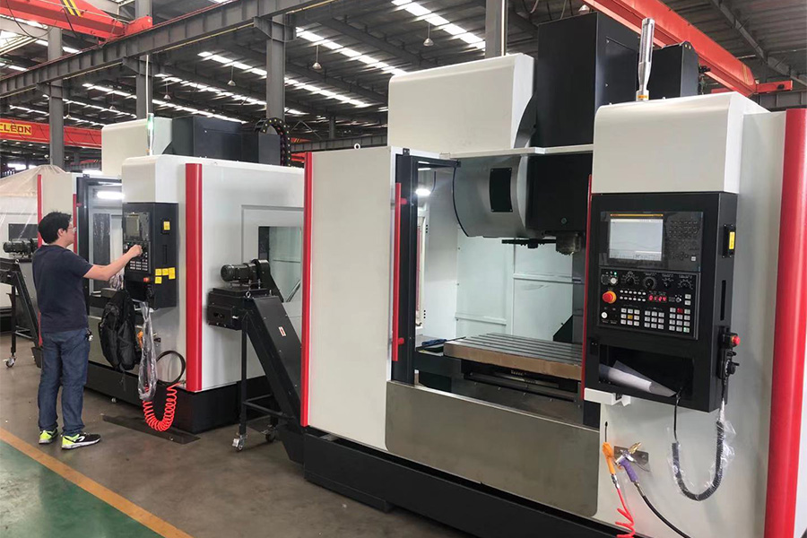 Bir Fabrikada CNC İşleme Merkezi