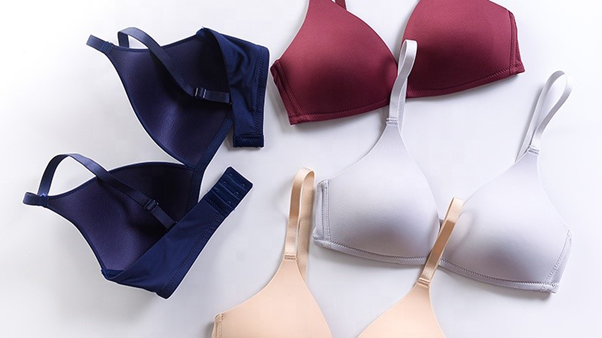 Set colorato di reggiseni senza fili da donna