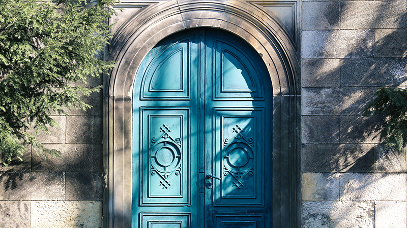 Porte d'entrée à double arche