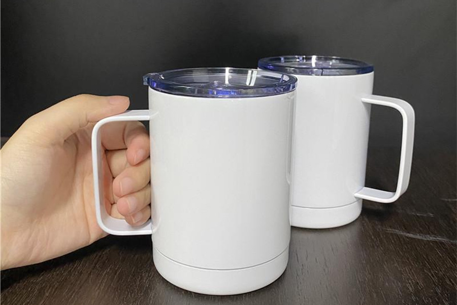 Ébauches de tasse de voyage blanches avec isolation à double paroi