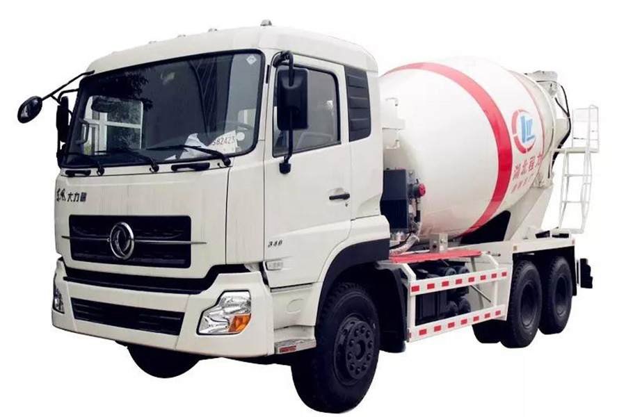 Truk pengaduk beton