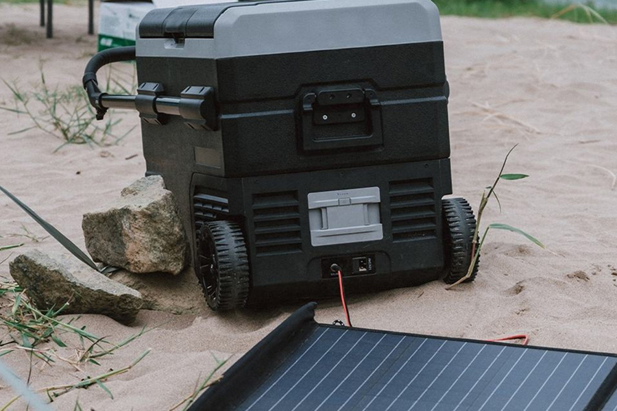 Réfrigérateur de voiture portable avec panneau solaire