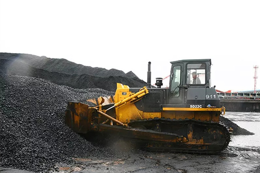 Bulldozer durante il funzionamento in un cantiere