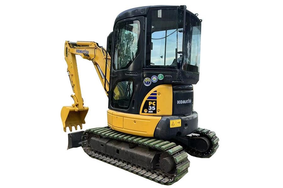 Der Komatsu PC35 Minibagger mit Nullheckschwenkung