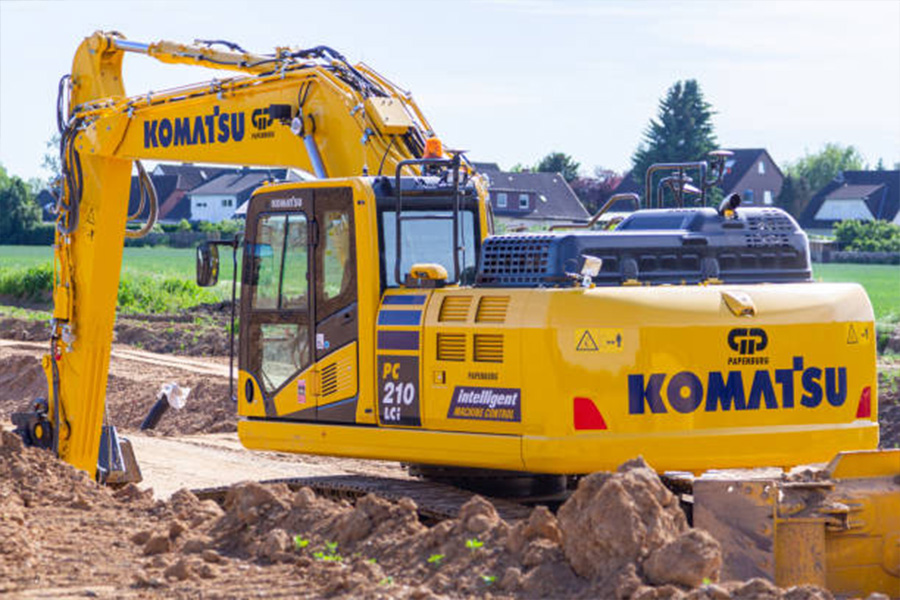 Ekskavator Komatsu di tempat