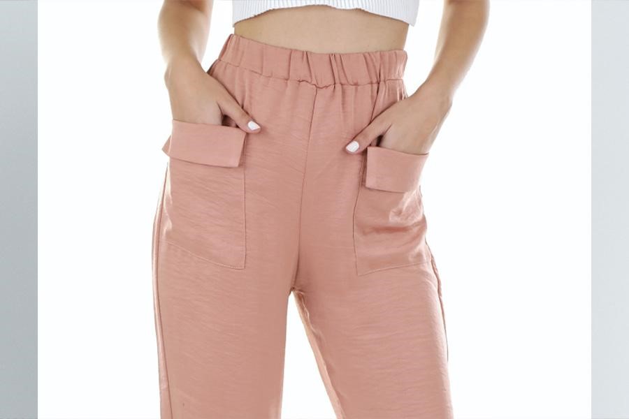 Pantalon rose clair avec poches cargo