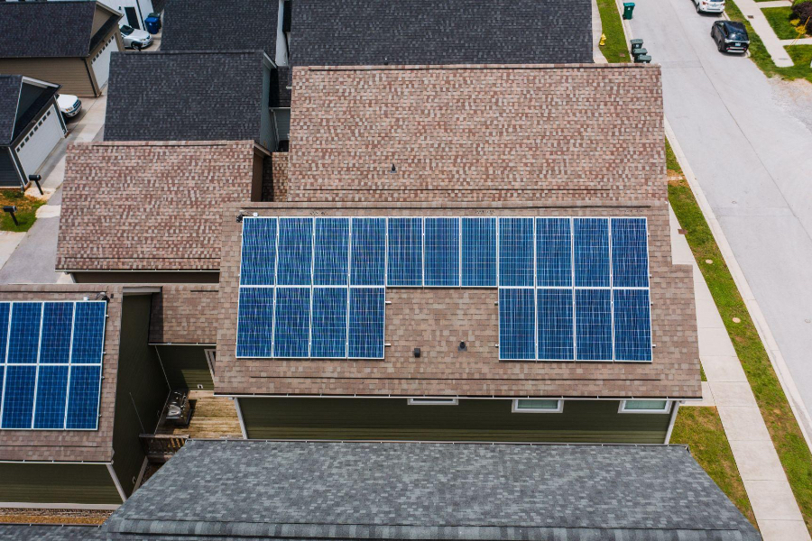 TOPCon cells installed on an inclined roof